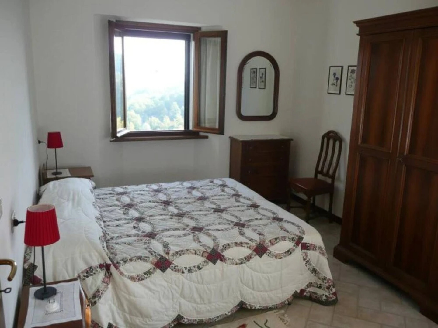 Casa Pastano, Stunning Farmhouse in Italian Hills