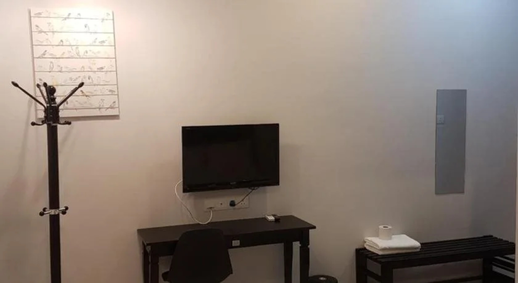 White House Homestay