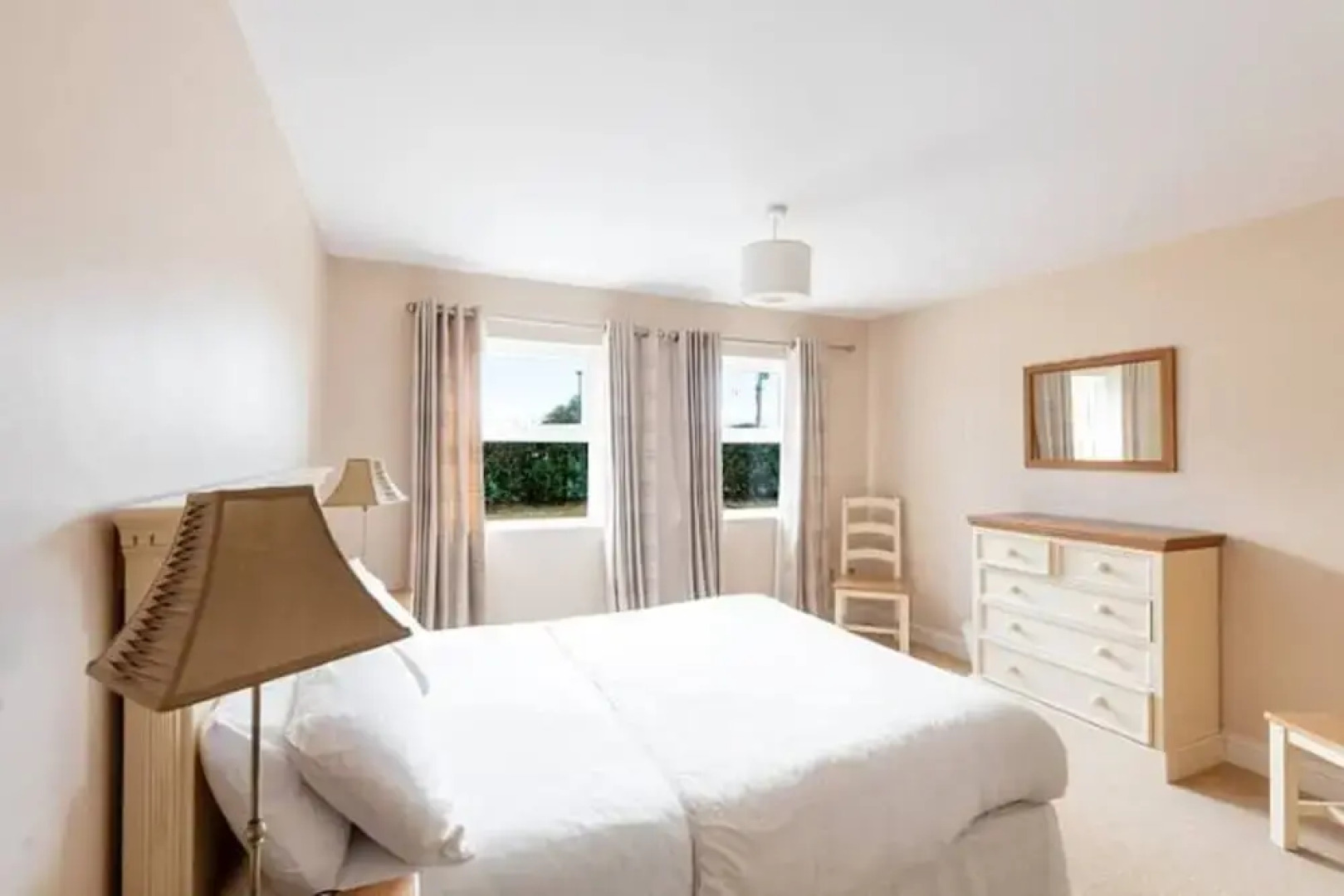 House 3 Dingle Manor Remarkable 3-bed House