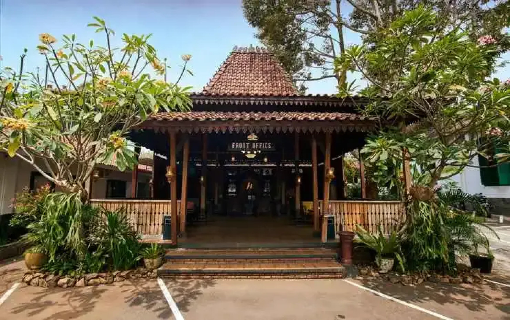 Tlogo Resort & Goa Rong View