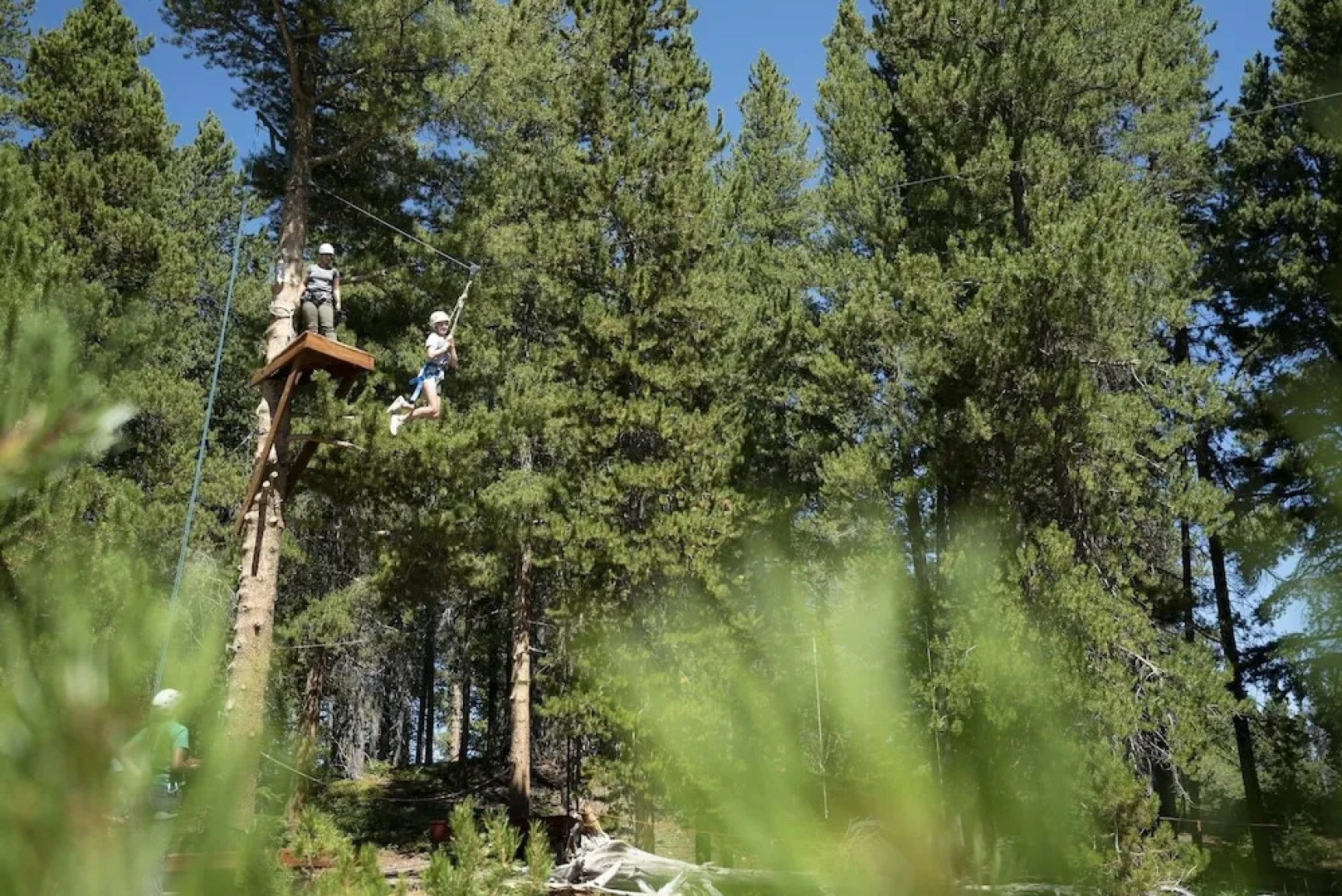 Kid-Friendly 2 Bedroom Bathroom - Slopeside Condo - No Cleaning Fee! by RedAwning