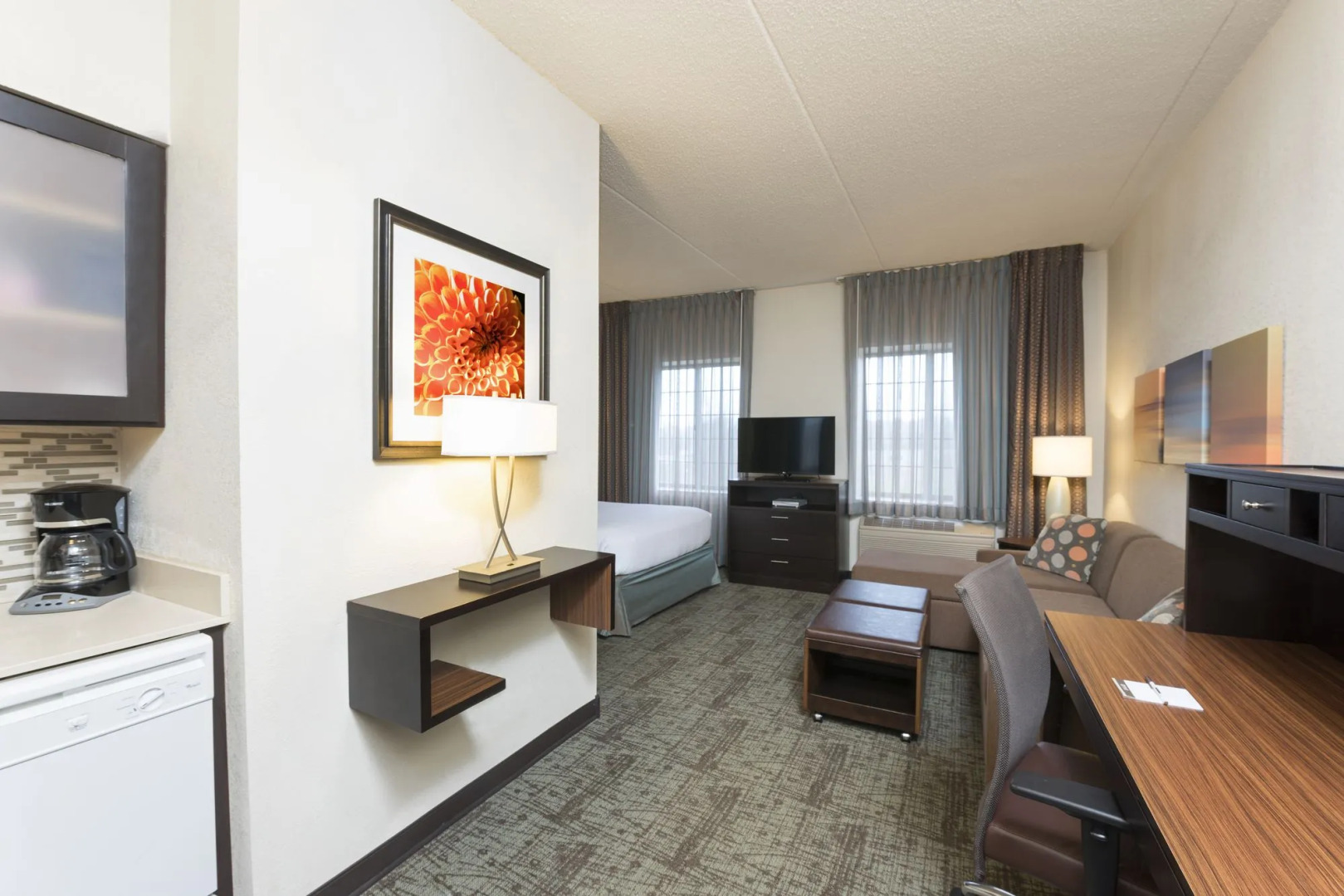 Staybridge Suites Chicago-Oakbrook Terrace by IHG