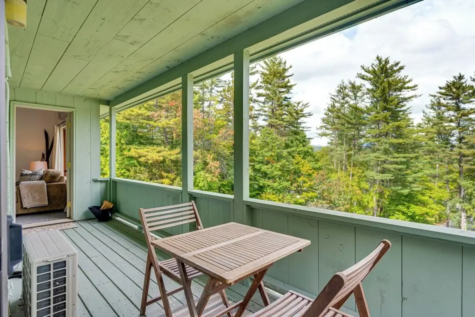 Bartlett Condo: 1 Mi to Attitash Mountain Resort!