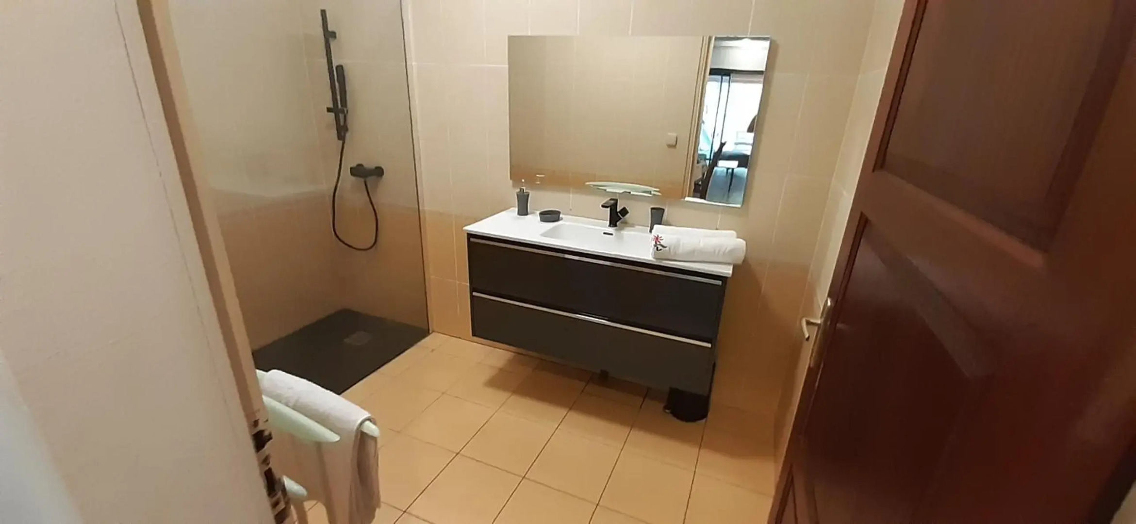 La Kaz Paille en Queue, Magnifique Villa F5 récemment rénovée avec piscine et Jacuzzi sur La Possession