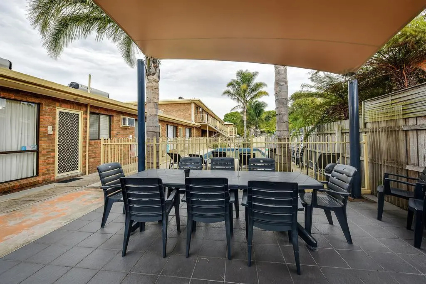 Allambi Holiday Apartments