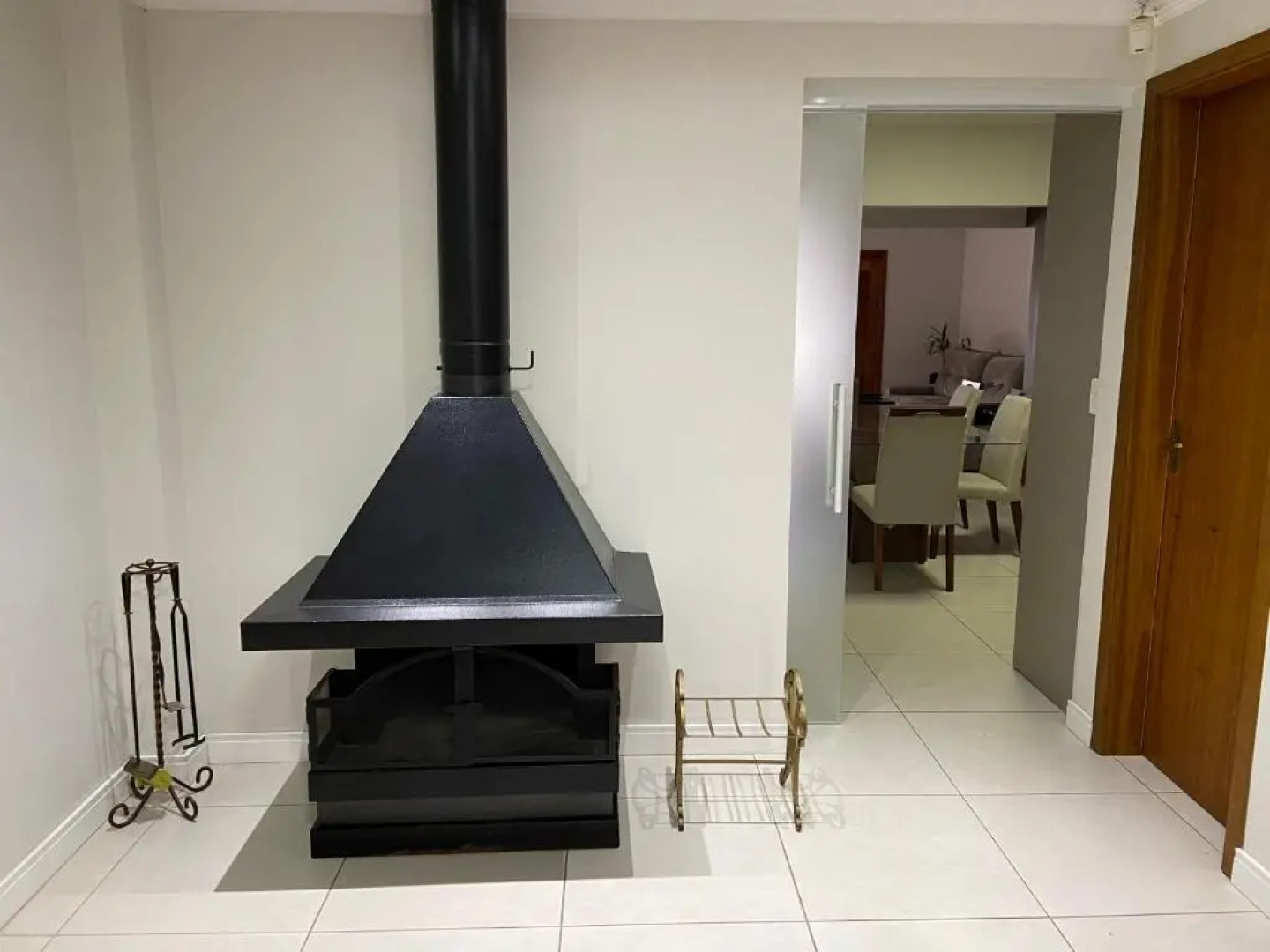 Sobrado Oktober com Piscina