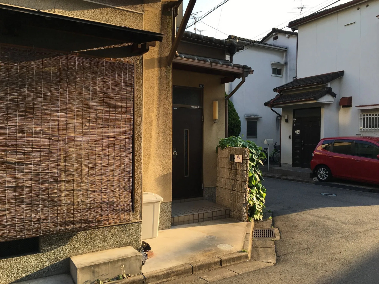 Airloghouse - Comic Inn -