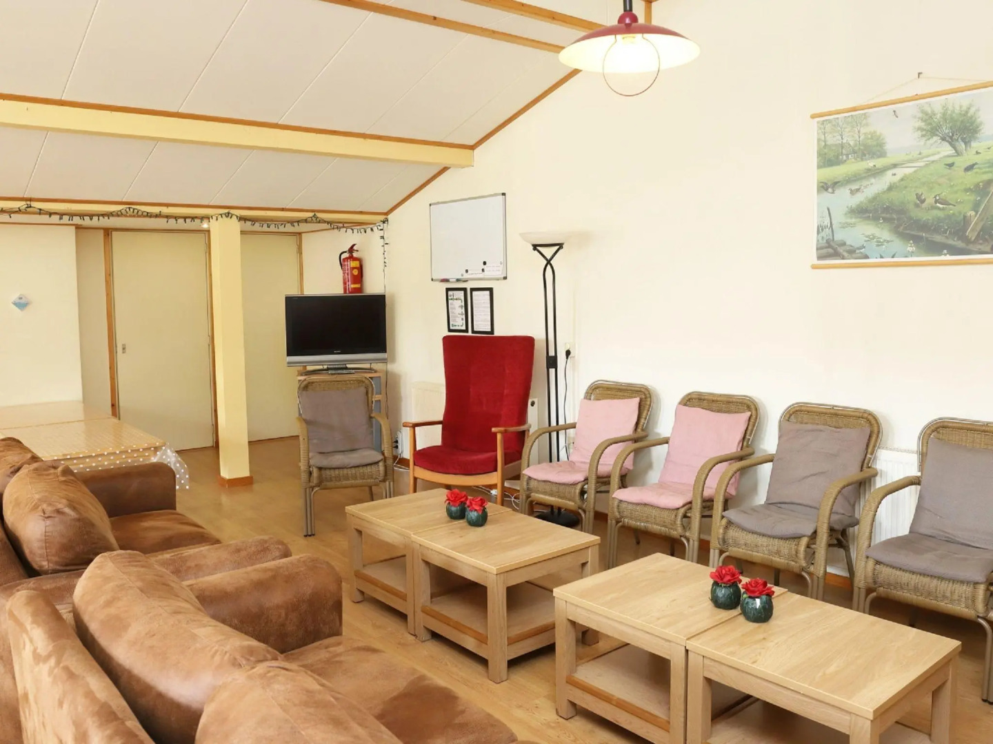 Spacious & typical Farmhouse, in the village of Arum, close to the IJsselmeer!