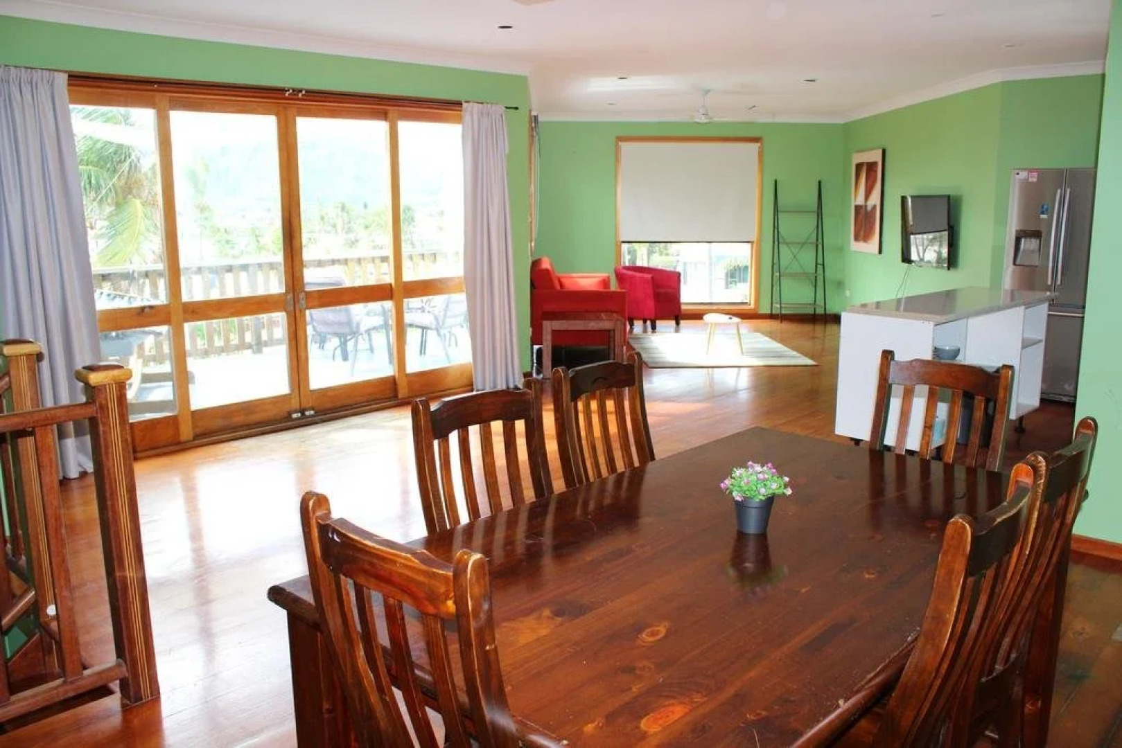 Colonial Court Holiday Apartments