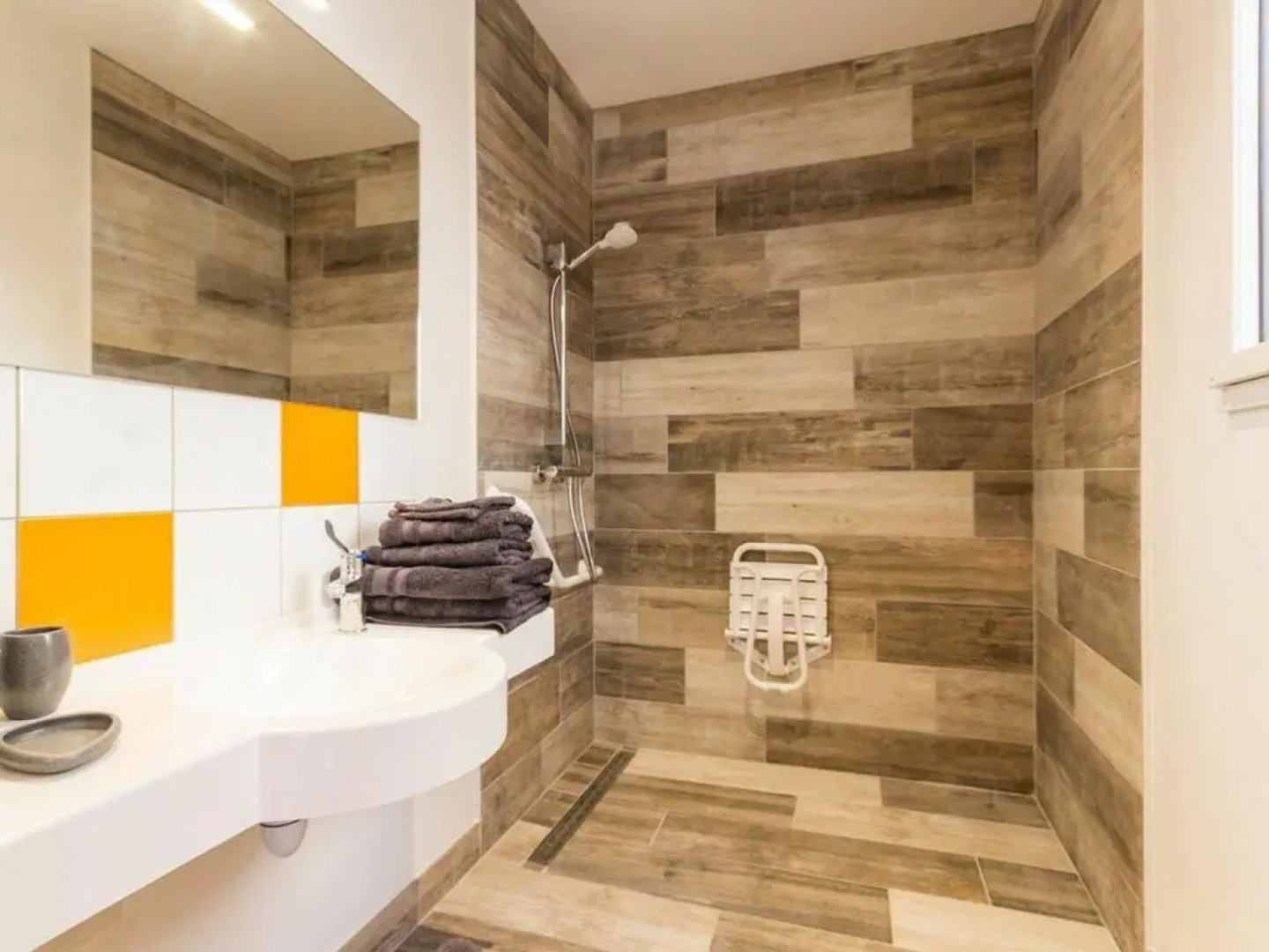 Gîte Port-Saint-Père, 5 pièces, 11 personnes - FR-1-306-1051