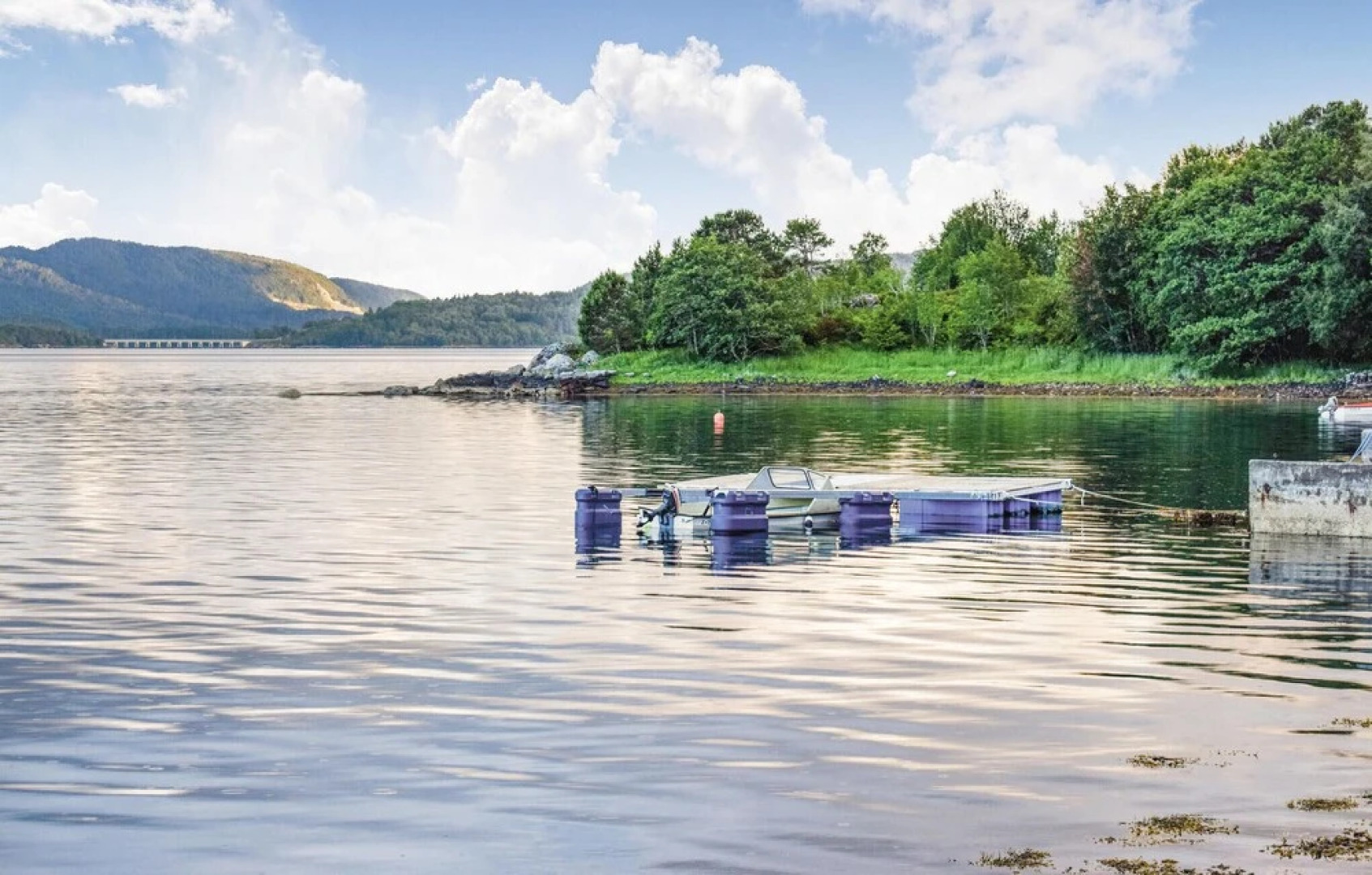 Awesome Home in Vatne With 4 Bedrooms and Wifi