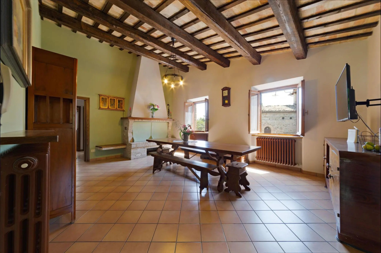 Quiet property set in a genuine context between nature and culture.-CASA PARIS