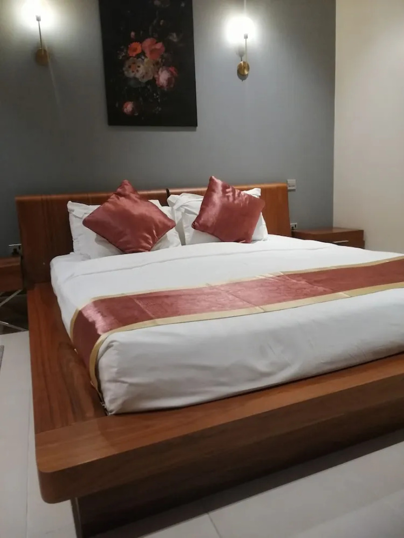 Rahhal Hotel Suites