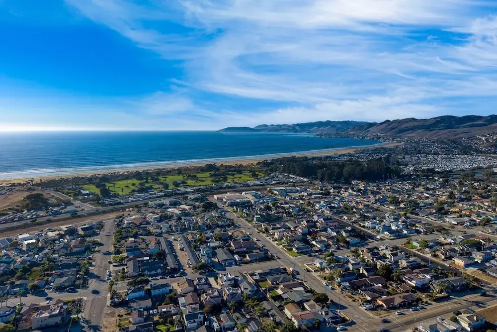 Sunset Serenity by Avantstay Rooftop w Hot Tub Fire Pit 3 Blocks to Beach