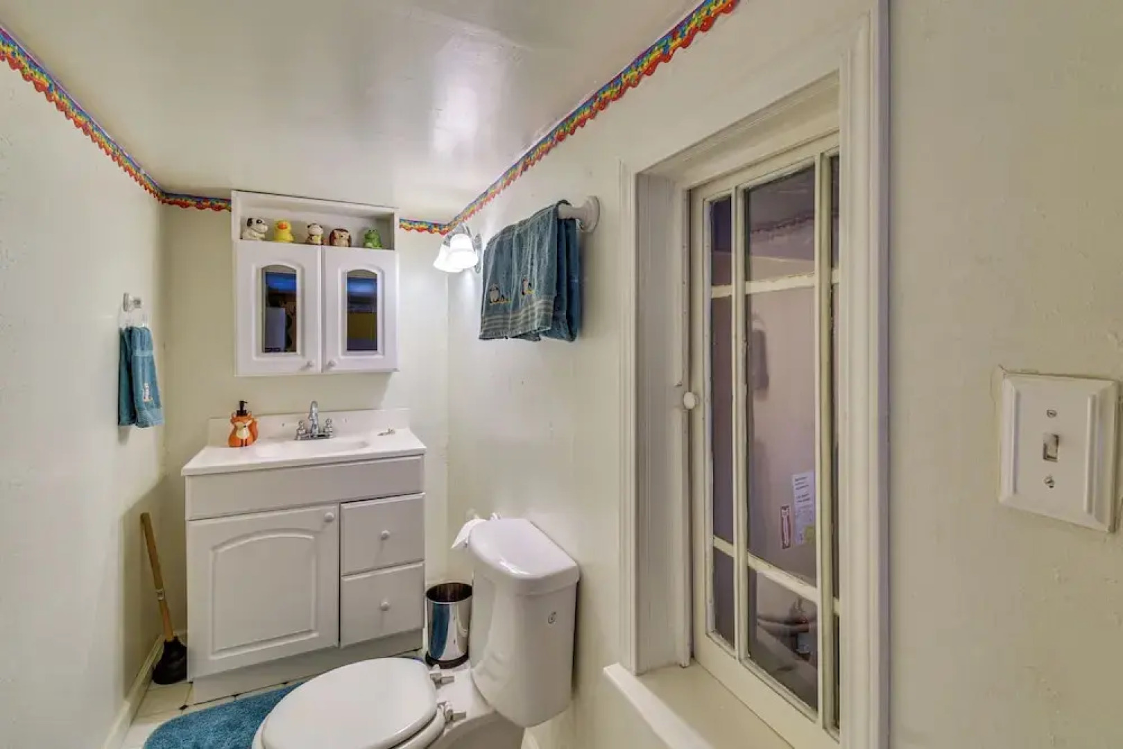 Peaceful Groveland Home w/ Deck + Fire Pit!