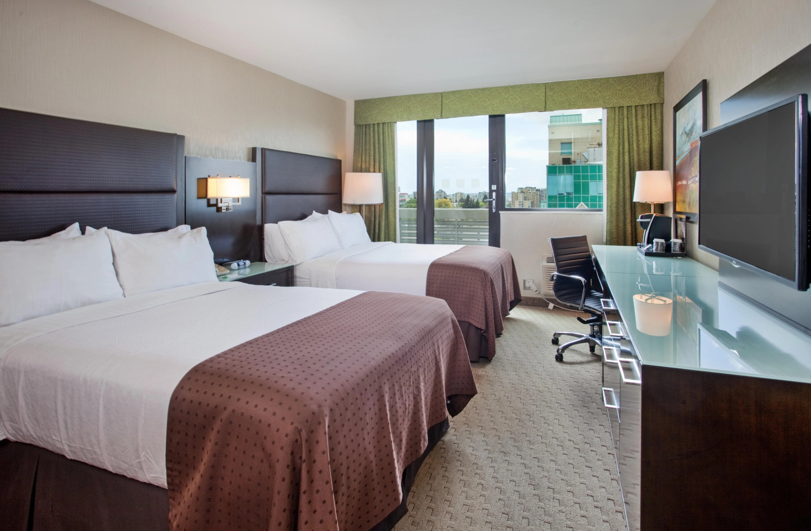 Holiday Inn Vancouver Centre by IHG