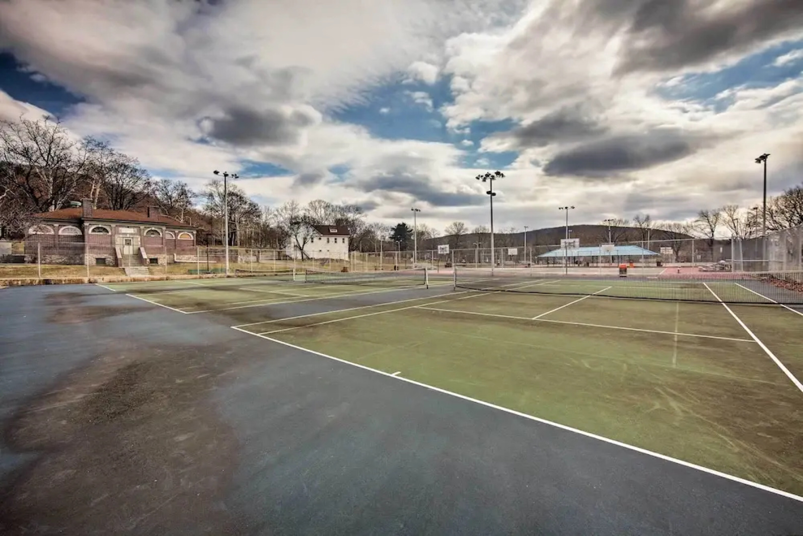 1 Mi to Reading Pagoda: Cozy Apt w/ Patio Access!