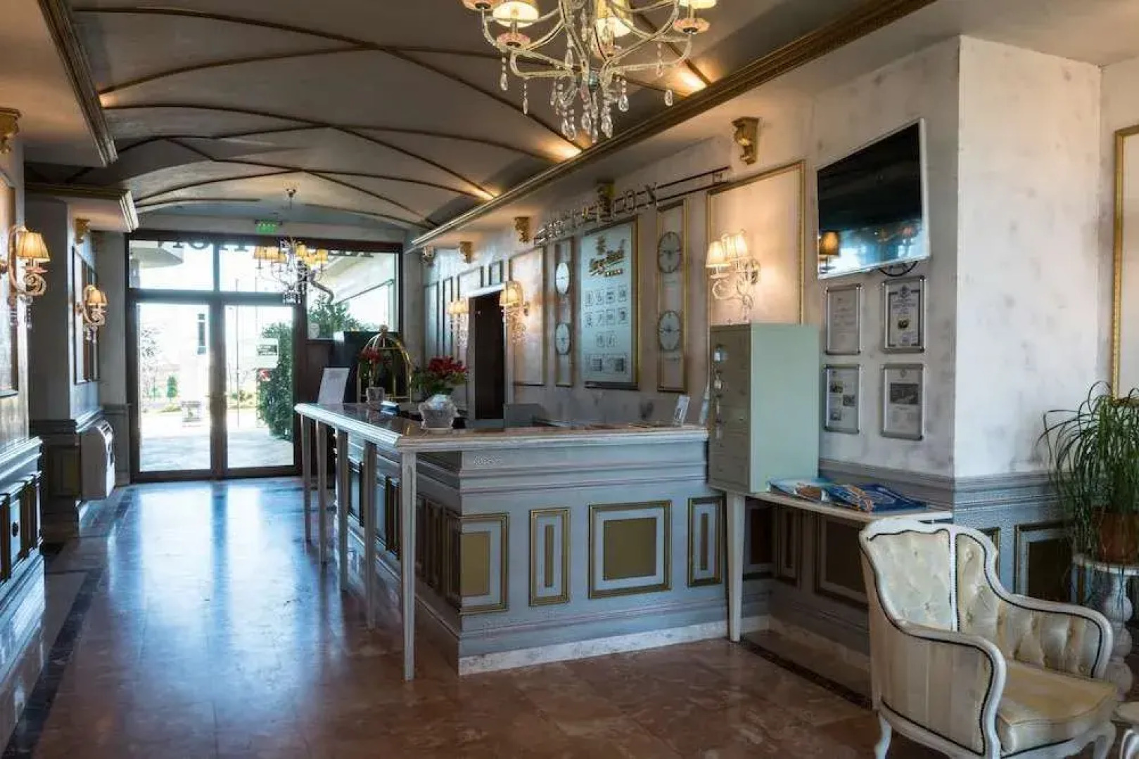 Long Beach Resort And Spa