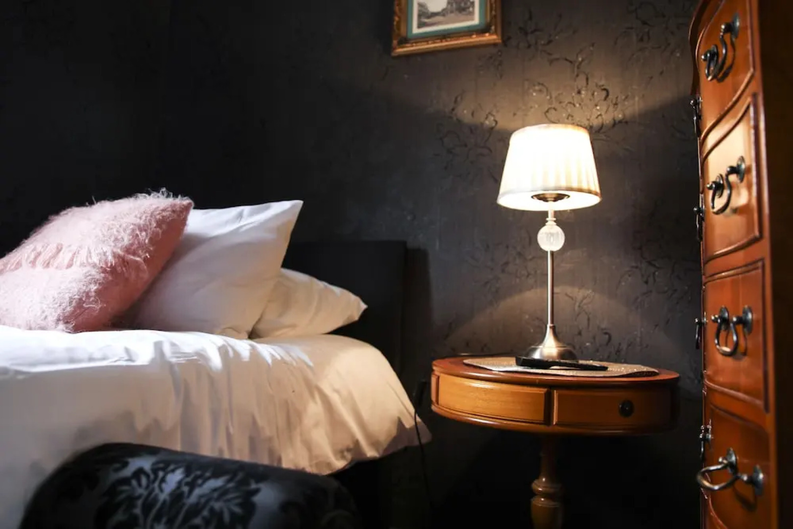 Hamilton Executive Apartment