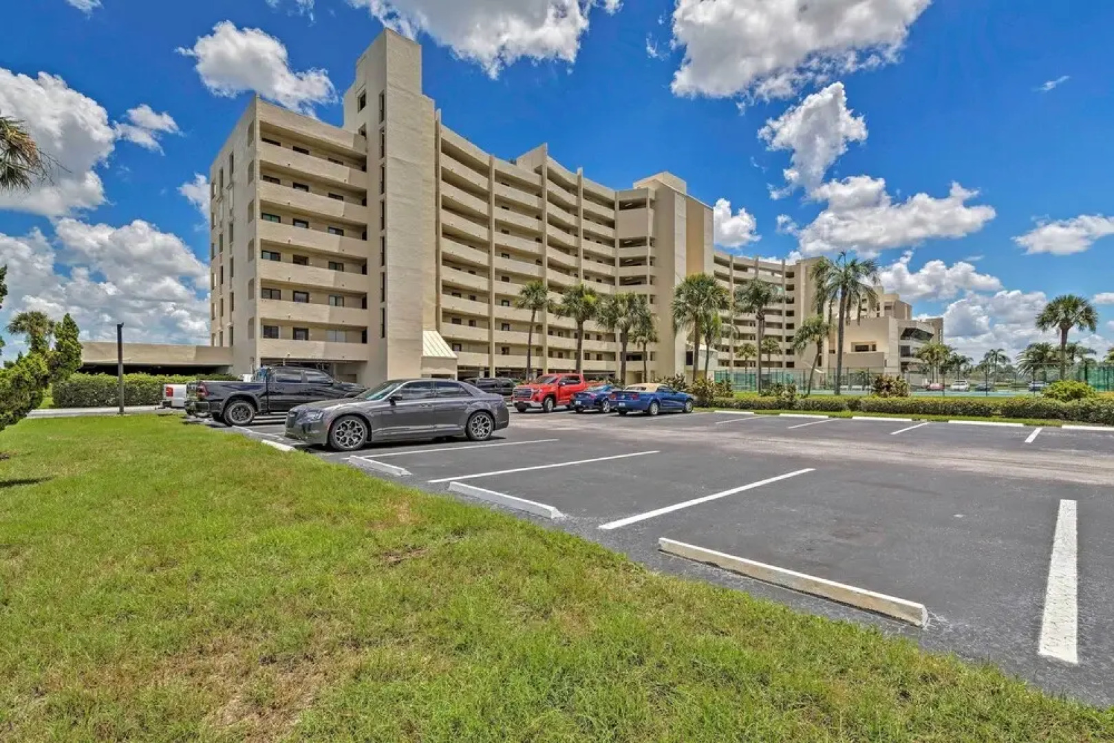 Modern Waterfront Hudson Condo w/ Resort Pool!