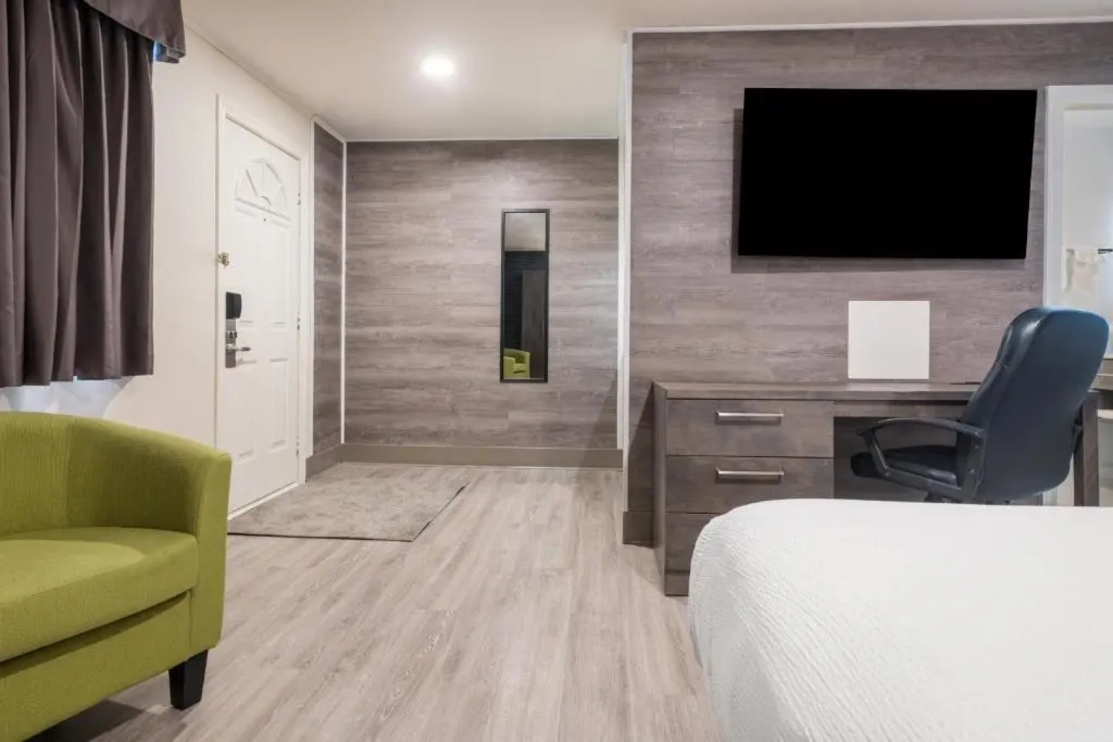 Glengarry Extended Stays