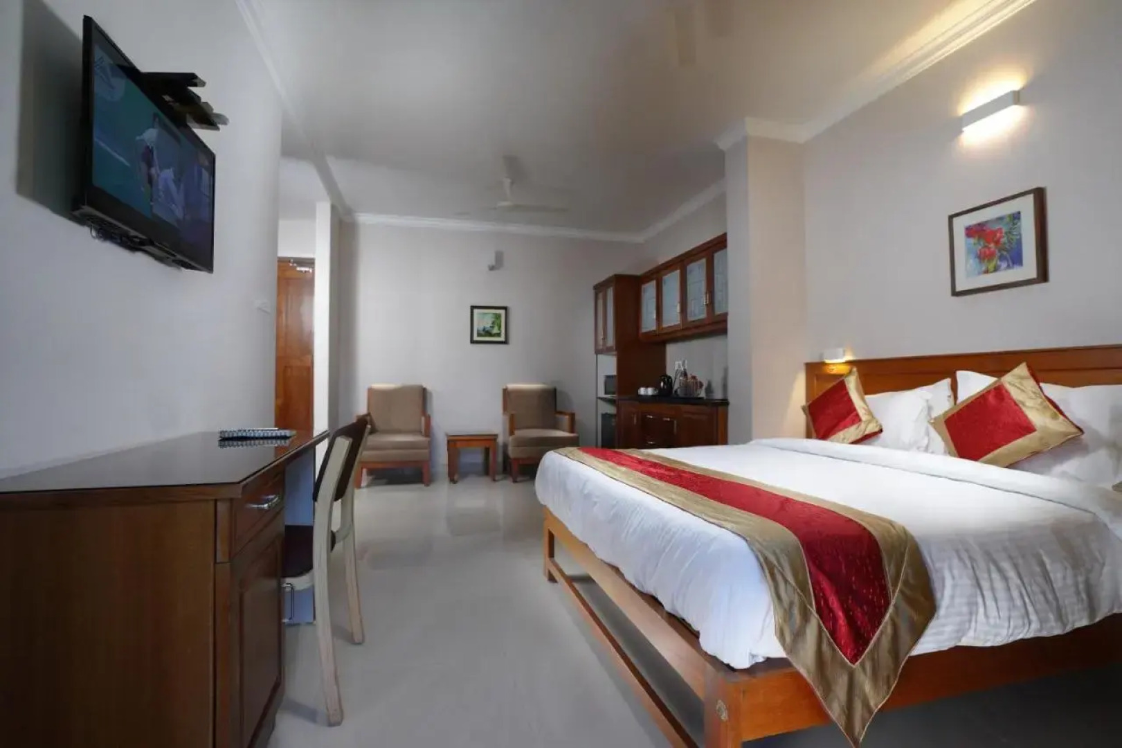 Hotel TGR Suites