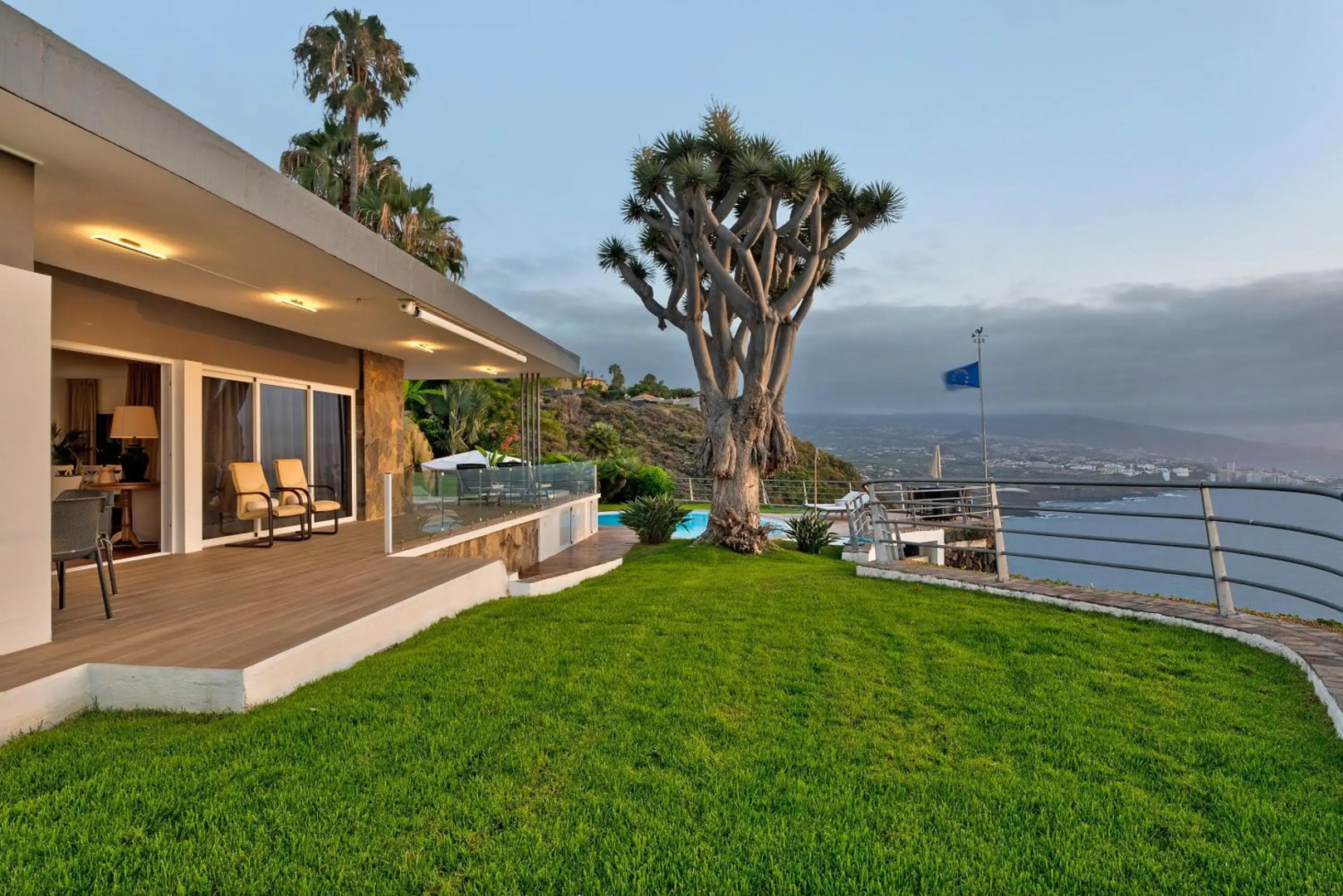 VILLA BAHIA DE MICHEL, Piscina climatizable, Free Wifi, BBQ