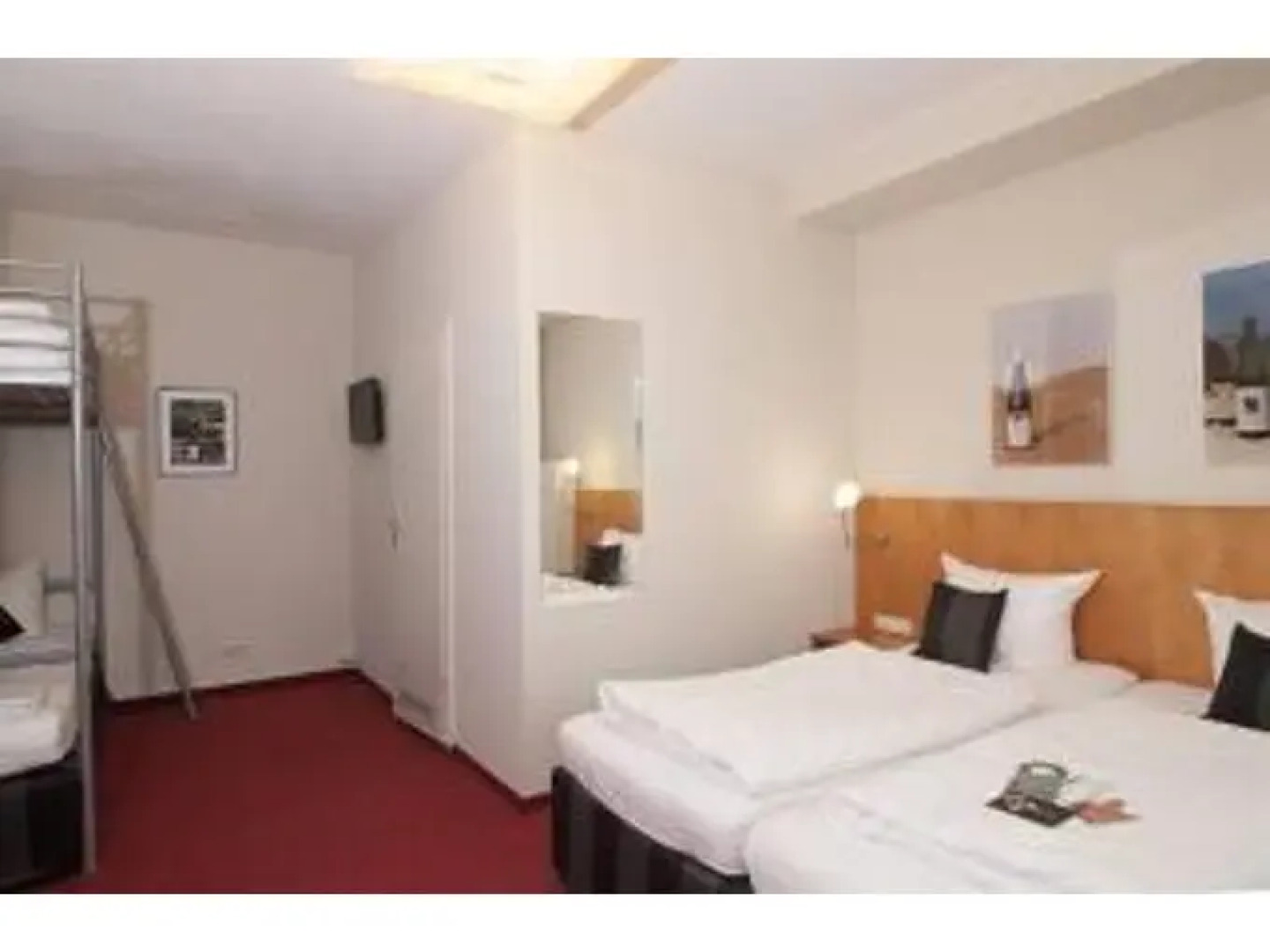 SLEEP & GO! self-service rooms