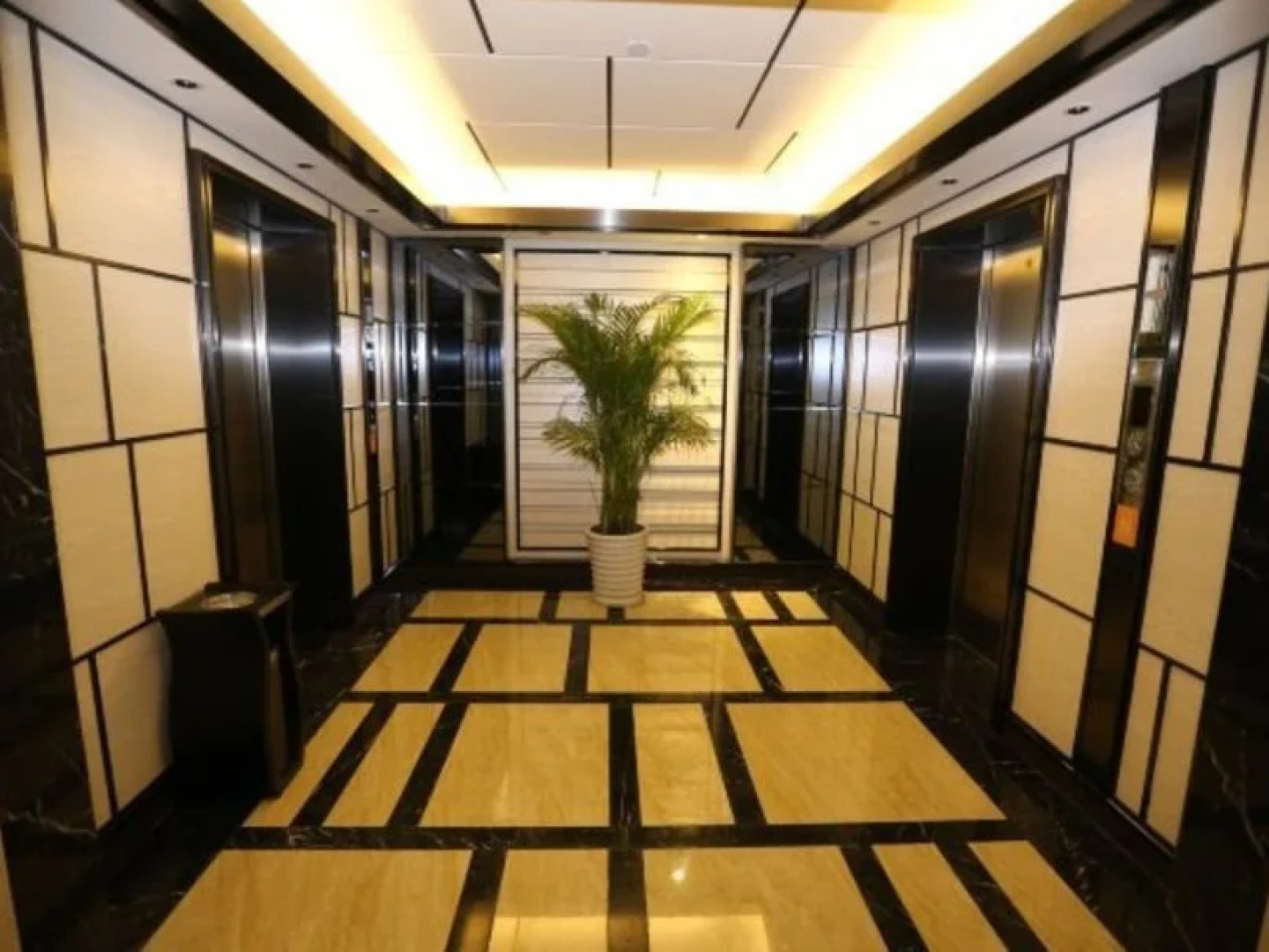 Yuyao New Century Manju Hotel South Nanlei Road