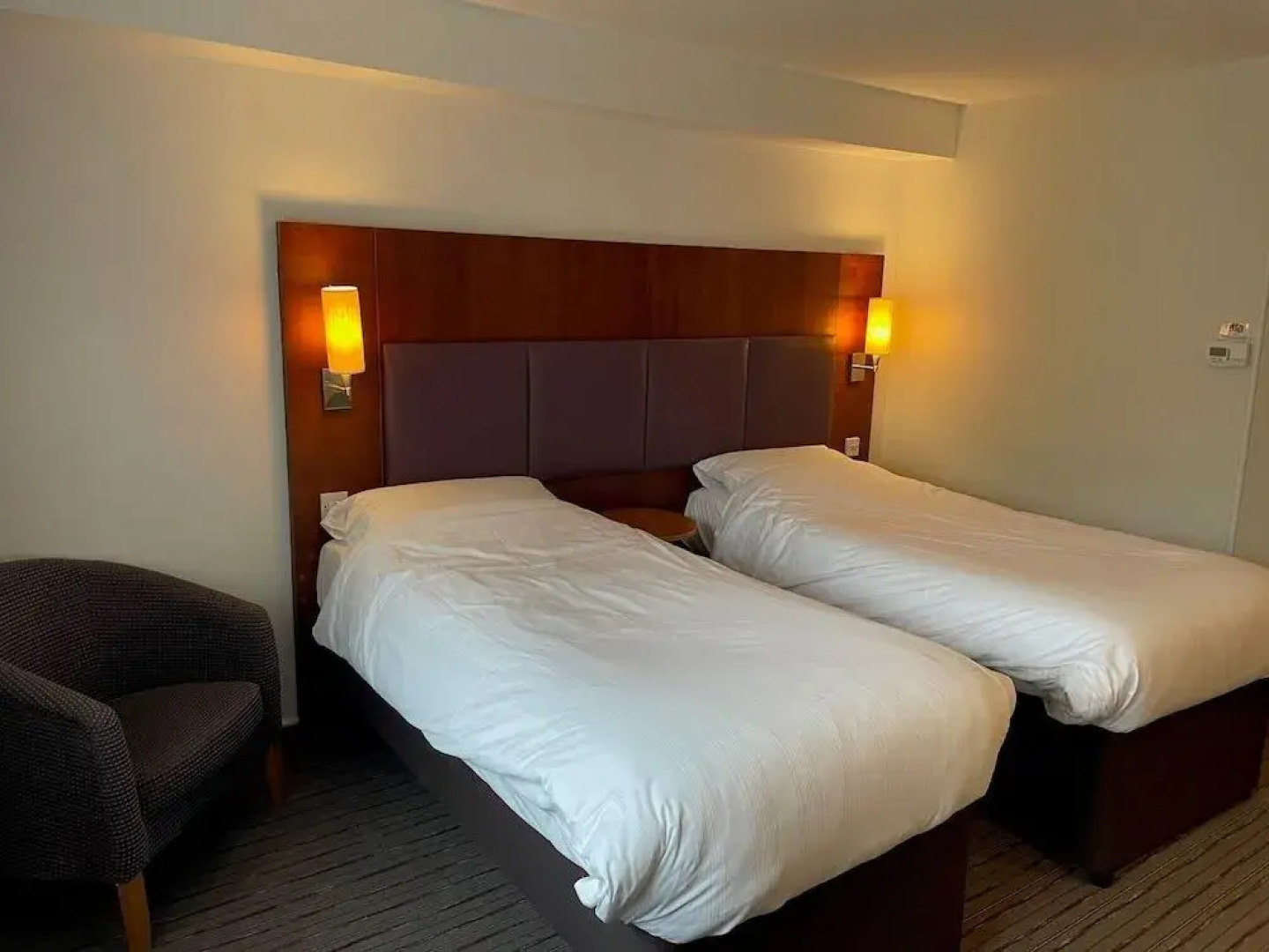 Cat & Lion Country Pub and Hotel