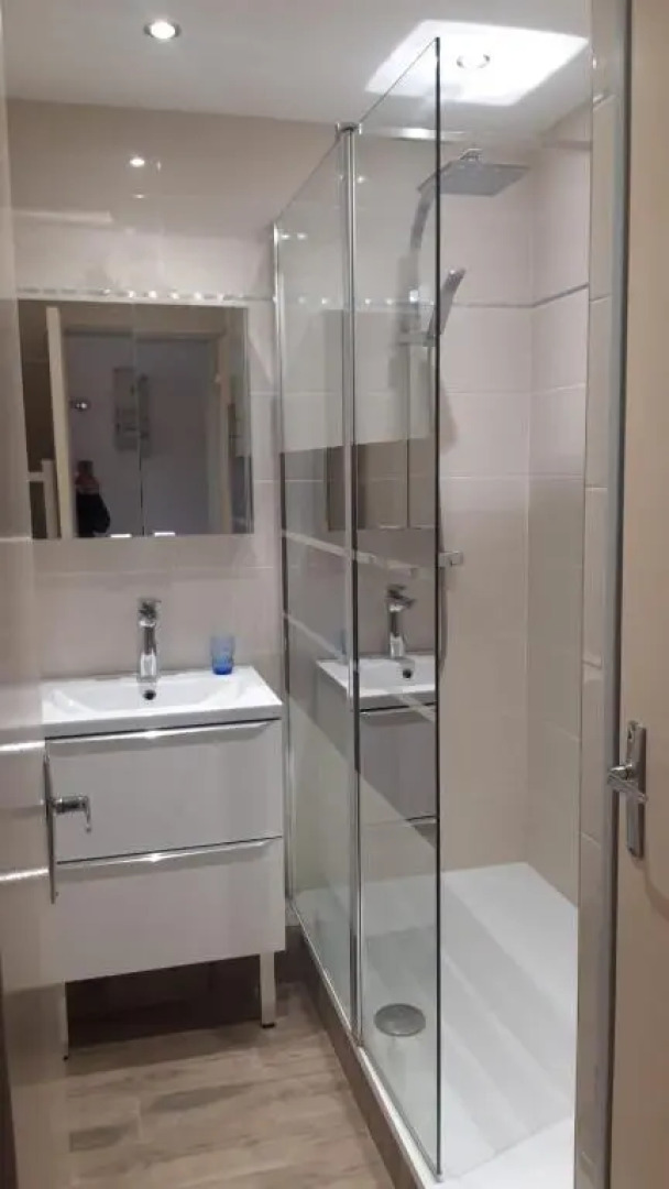 Le Studio du Lac (Adults Only)