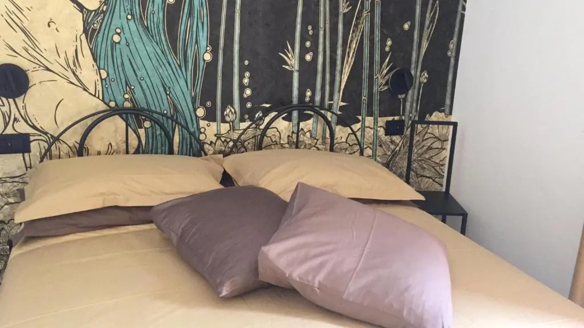 B&B Hole6 (Adults Only)