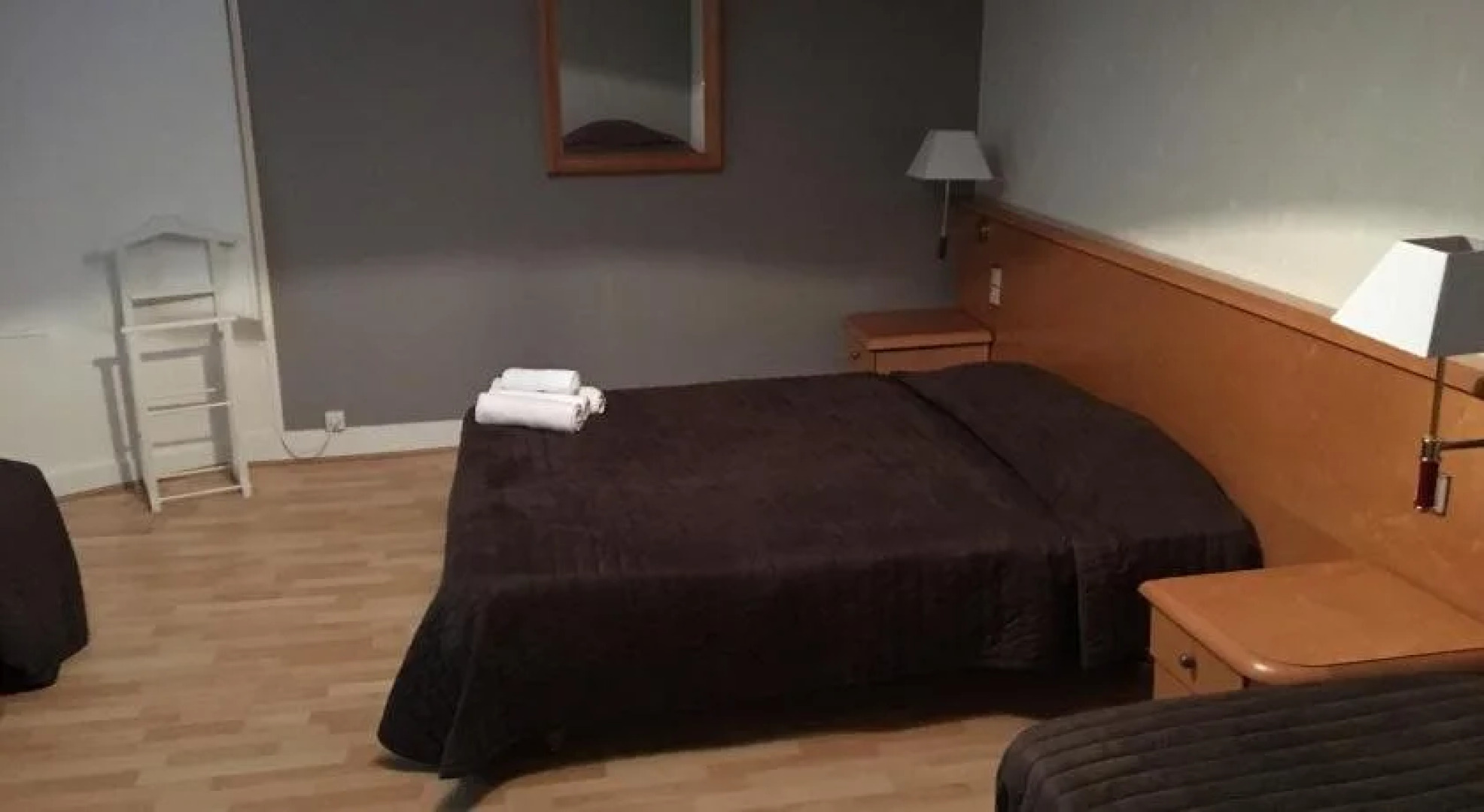 Les Lilas Des Deux Ponts