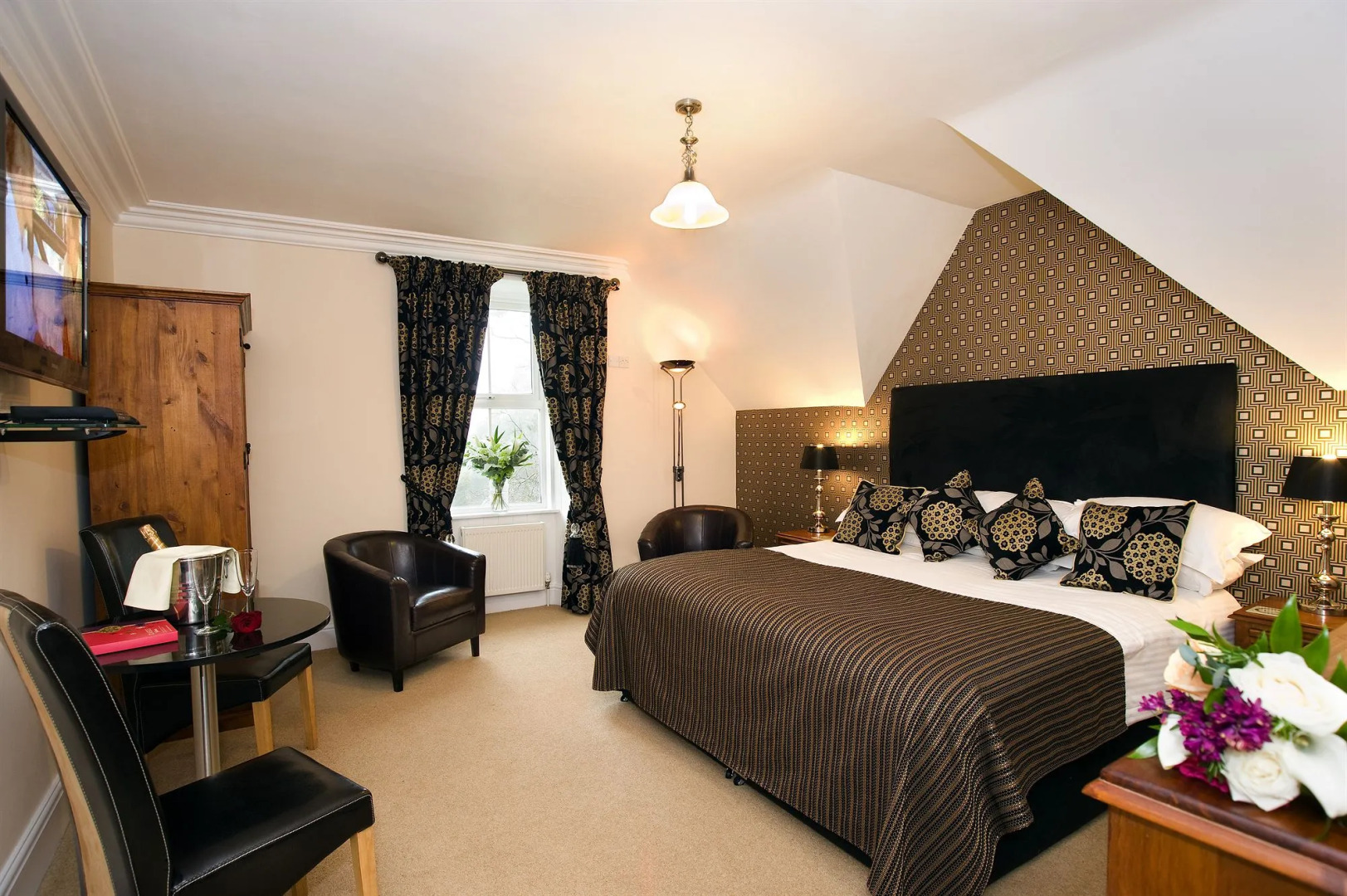 Wheatlands Lodge - Bed & Breakfast