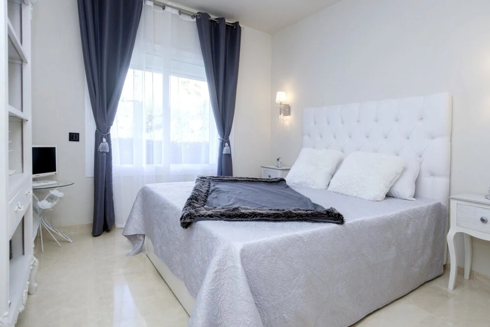 Apartment With 3 Bedrooms in Estepona, With Wonderful Mountain View, Pool Access, Furnished Garden - 5 km From the Beach