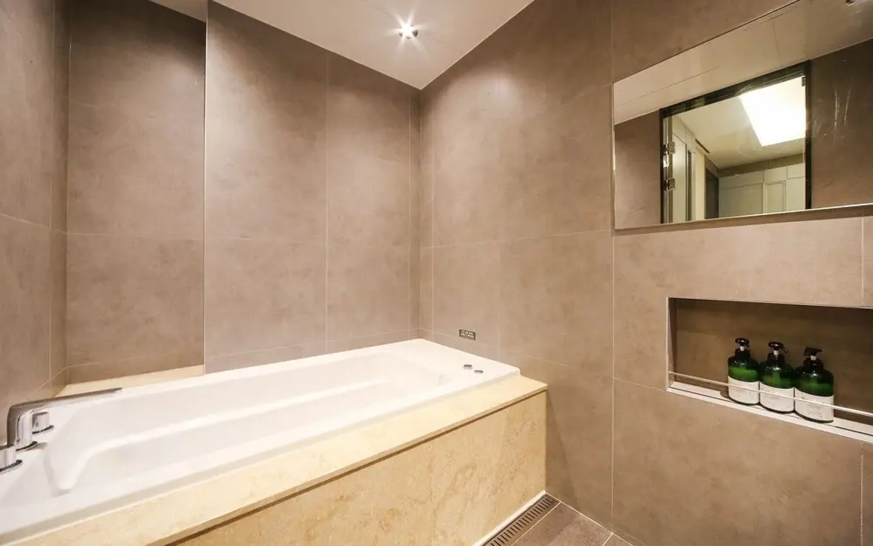 Busan Jeonggwan Raum Hotel