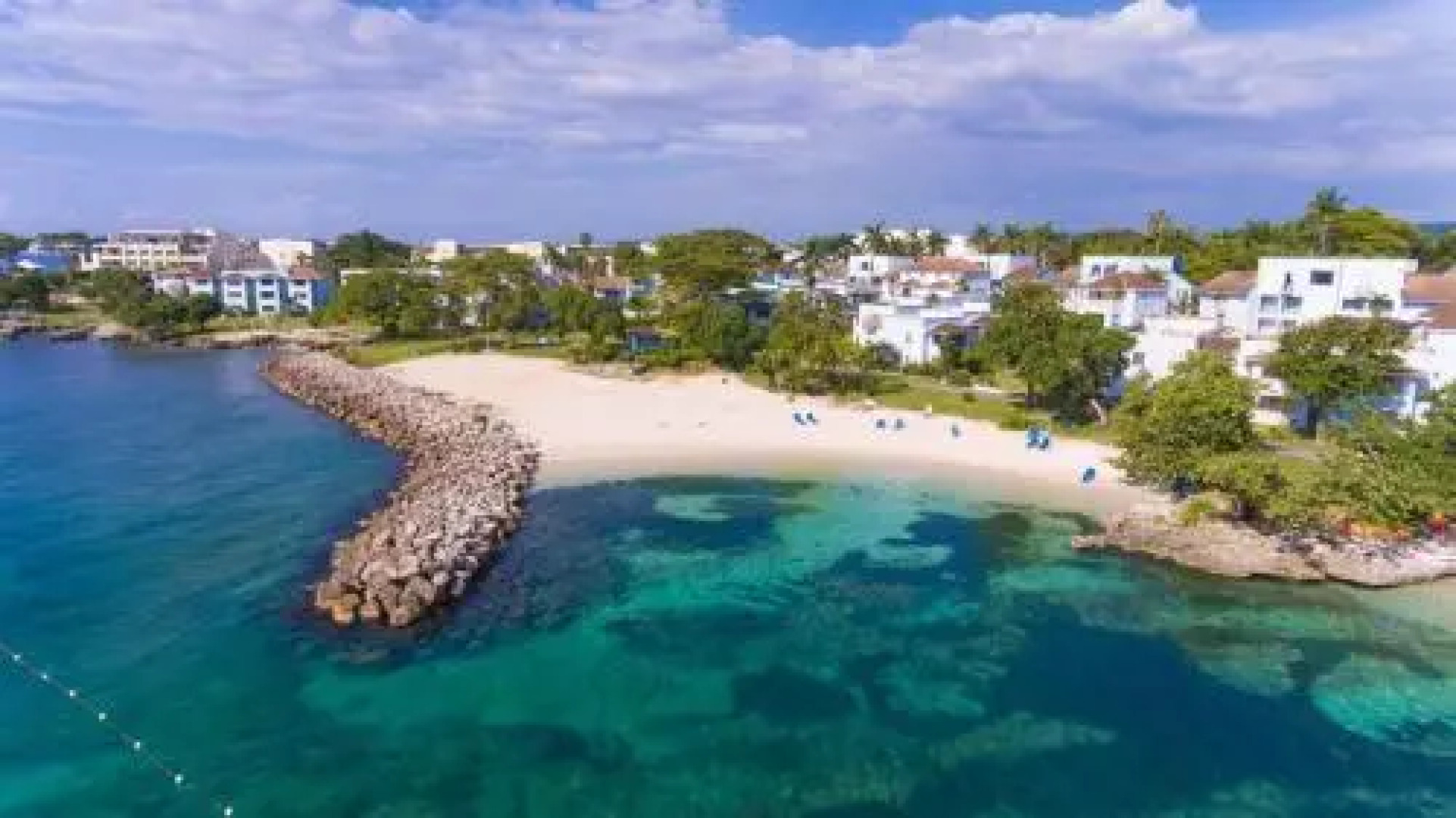 Point Village Beach Studios & Suites