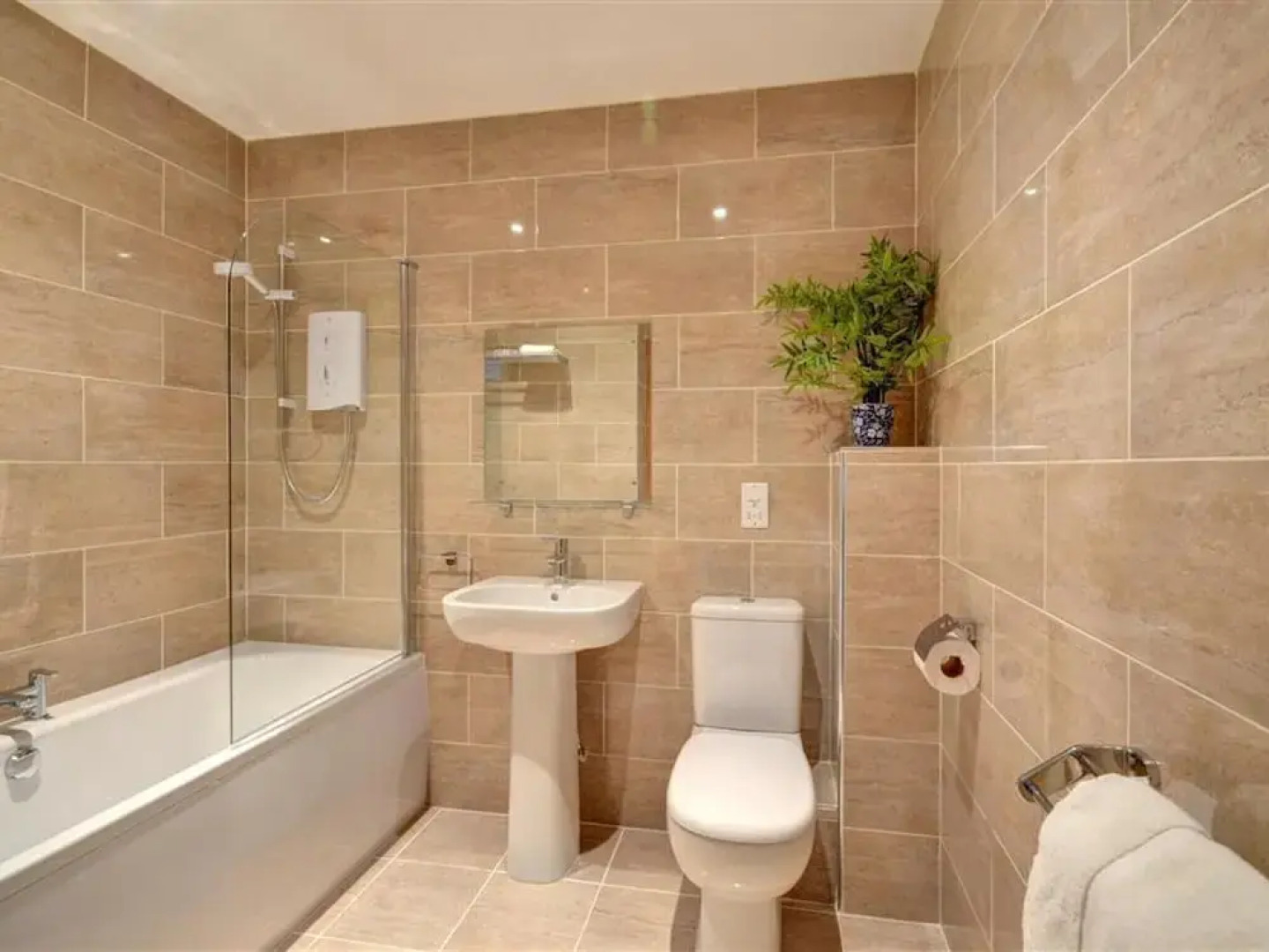 Luxurious Apartment in Par With Beach Nearby