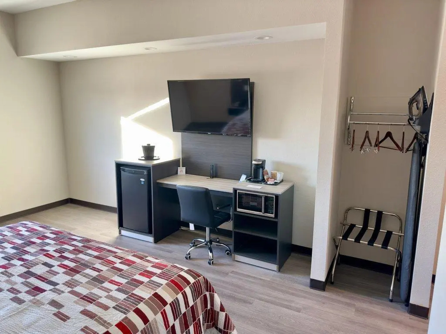 Red Roof Inn Hutchins