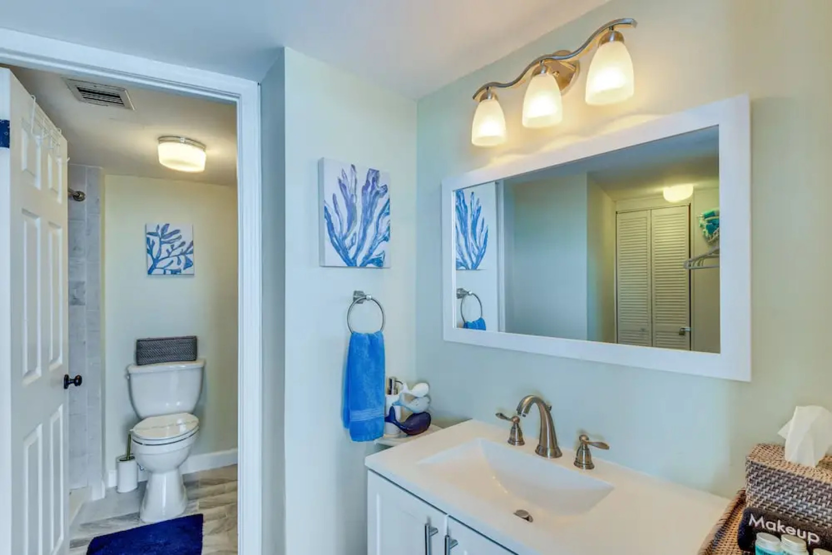 Beautiful Daytona Beach Shores Condo w/ Hot Tub!