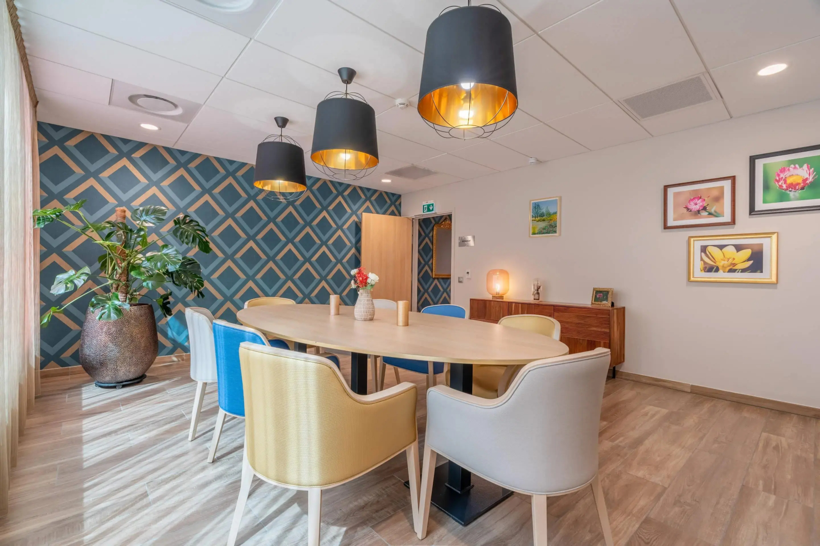 Quality Suites Villefontaine