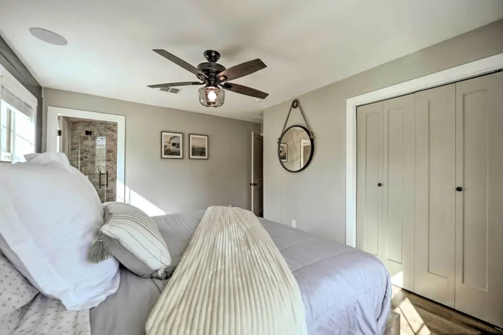 Gorgeous Cabin w/ Pergolas, Walk to River!