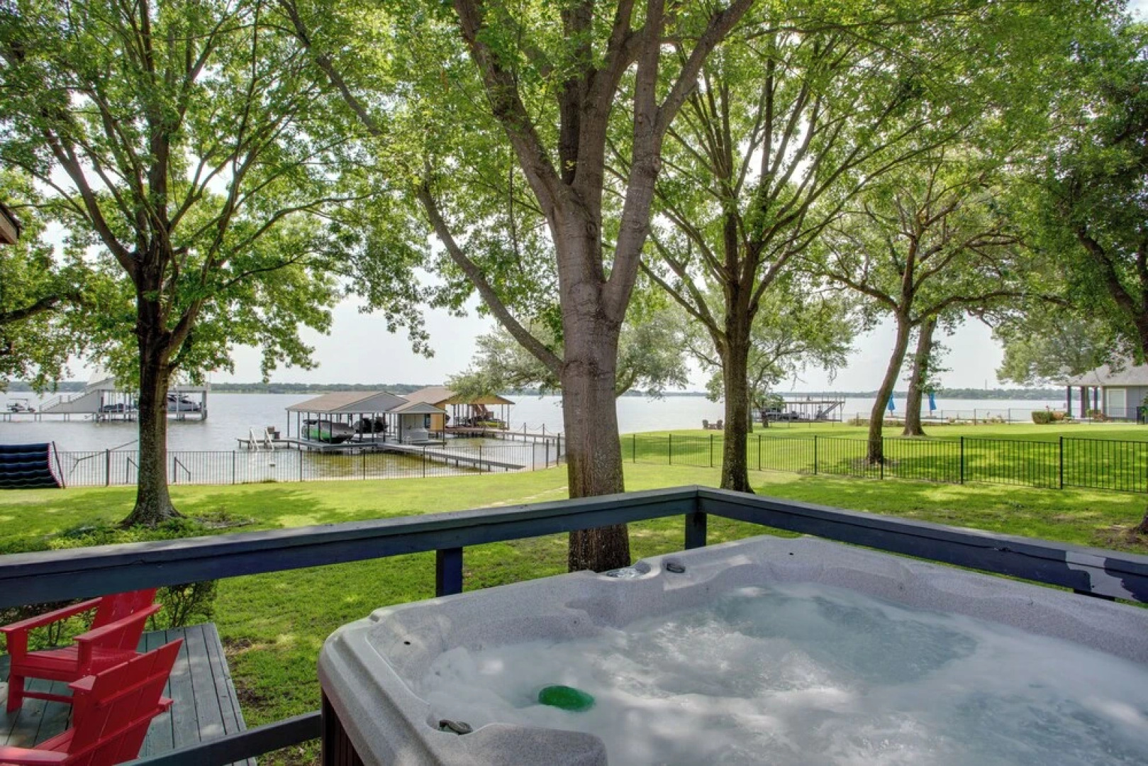 Stunning Lakefront Home: Hot Tub & Game Room!