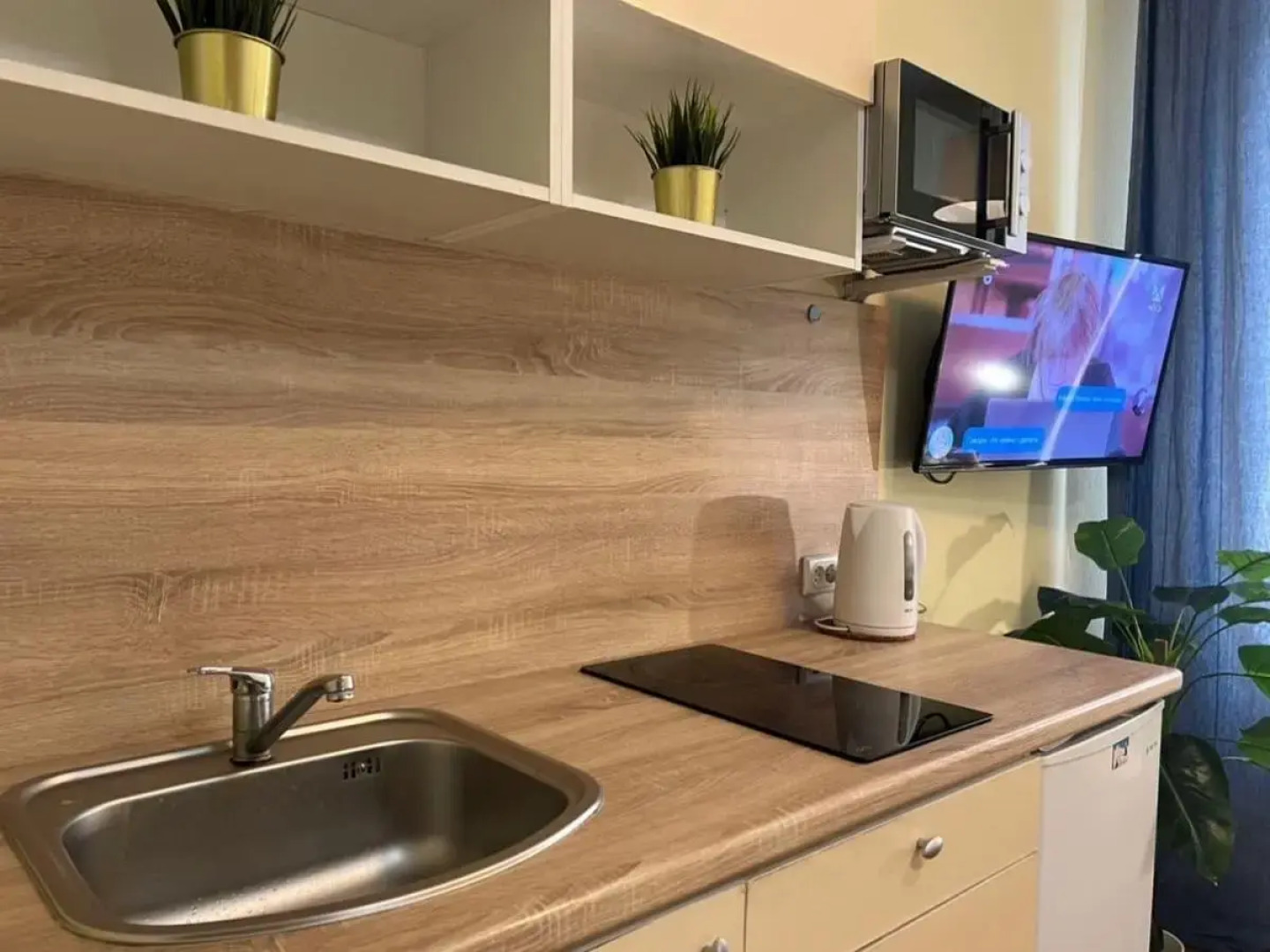 Диван и Чемодан на ул. Ватутина, 39