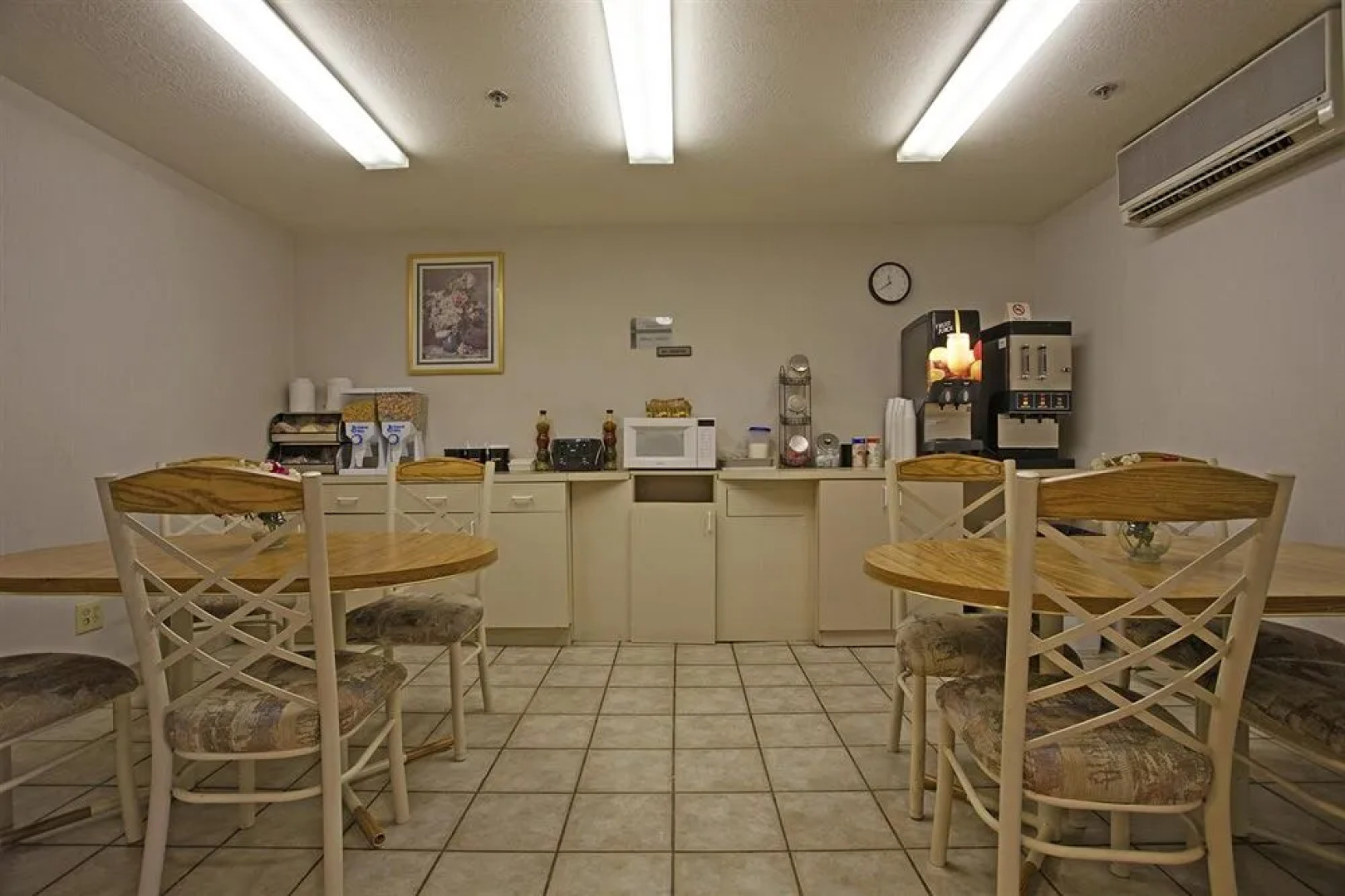 Americas Best Value Inn & Suites - N. Lima/Boardman