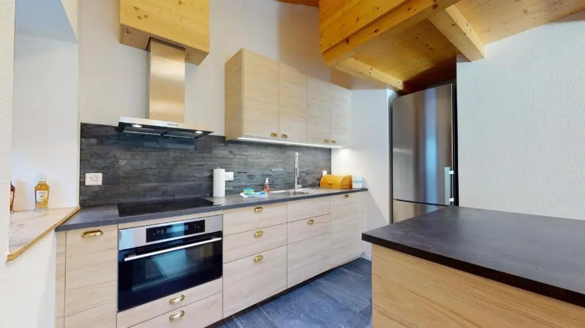 Modern 1 bedroom apartment with charm in Sierre