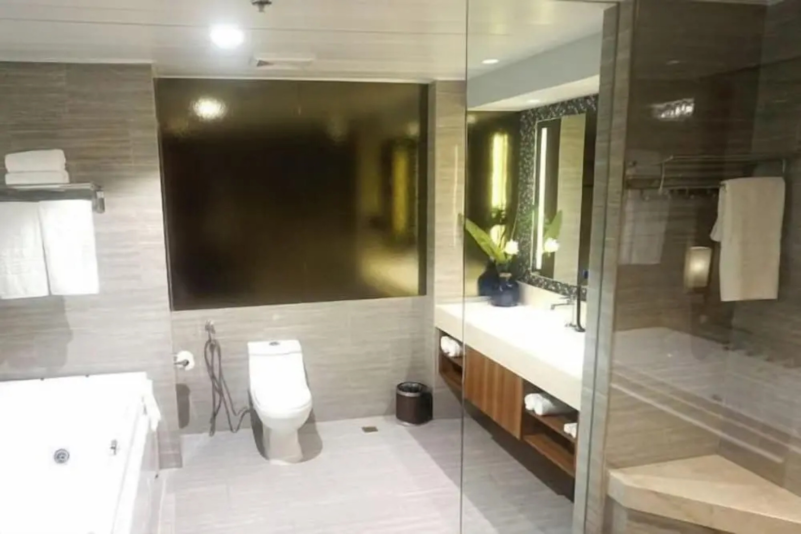 Central Park Reef Resort