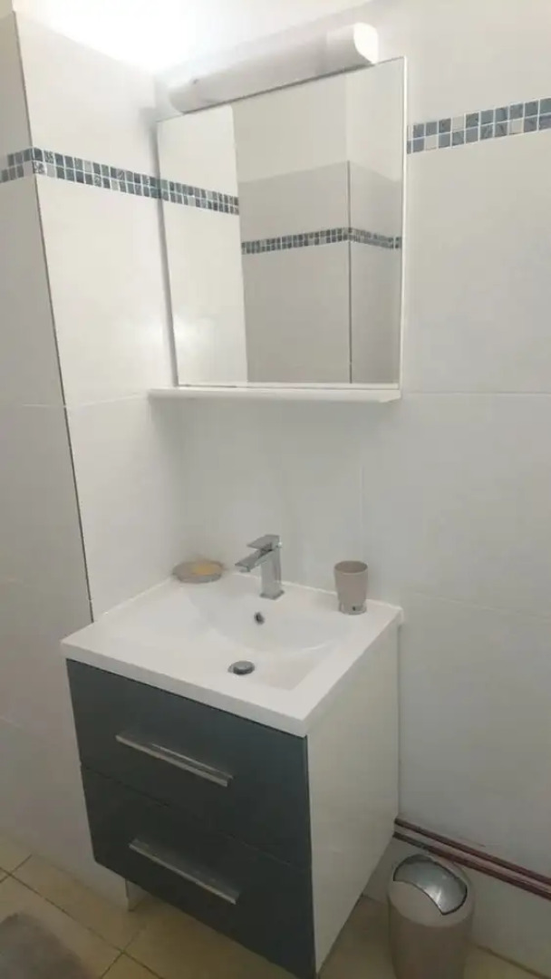 House With 2 Rooms in Port-louis, With and Enclosed Garden - 800 m Fro