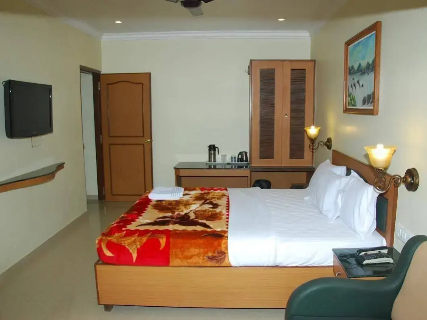 Nahar Manchester Inn