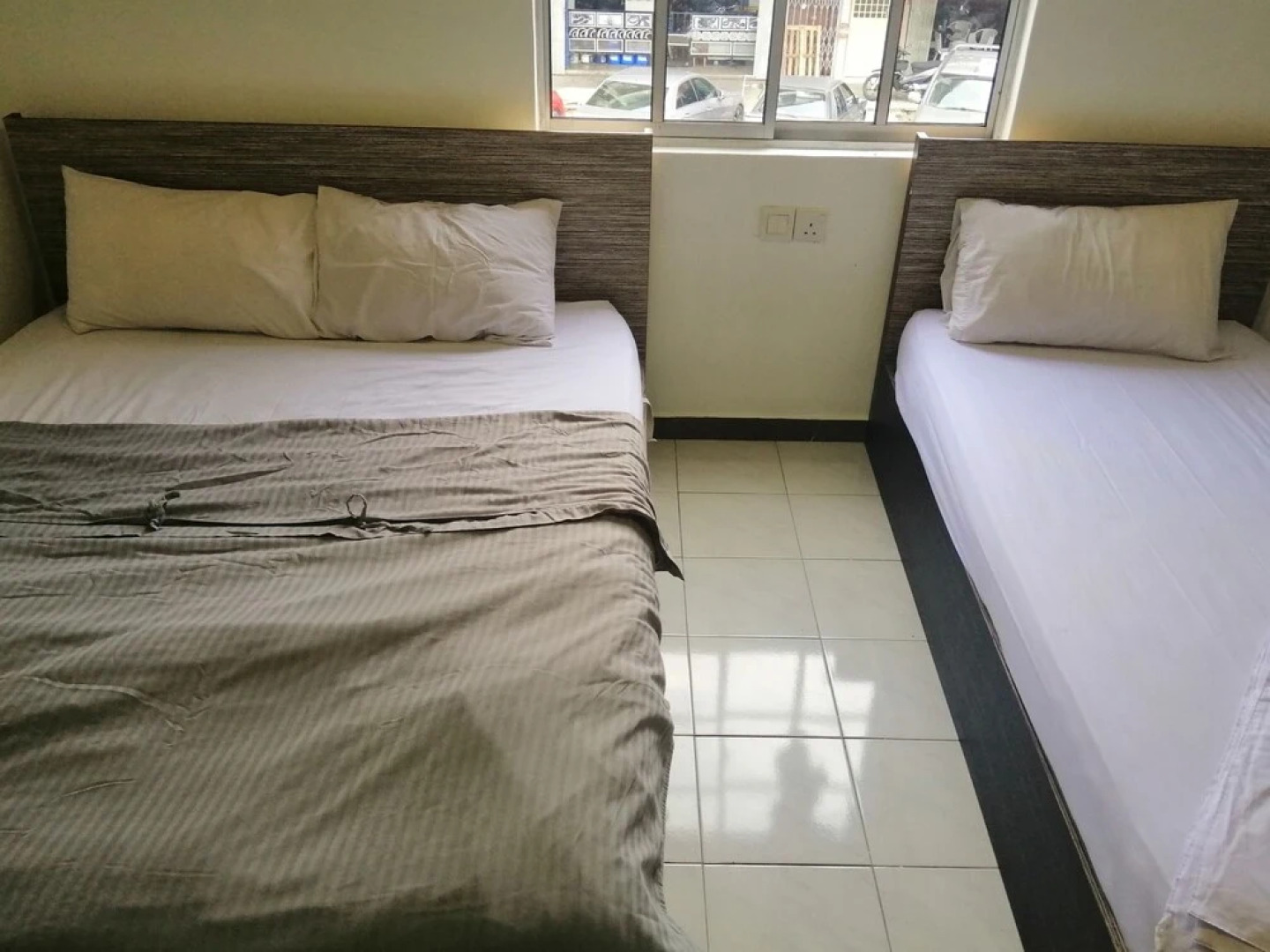 OYO 90028 Ragula Hotel